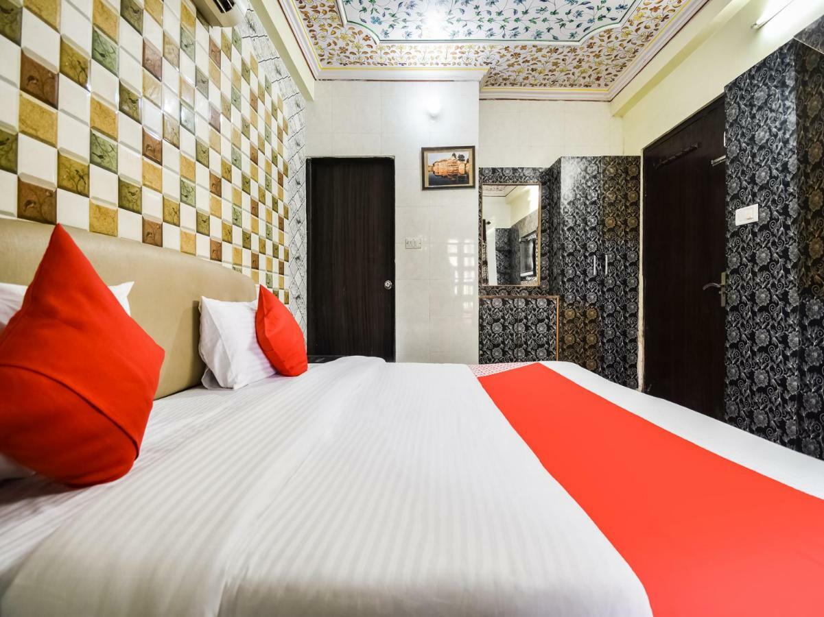 Oyo 48665 Kesar Palace Amer Exterior foto
