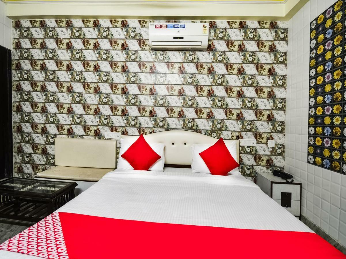 Oyo 48665 Kesar Palace Amer Exterior foto